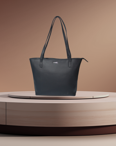 Queen Tote – Black