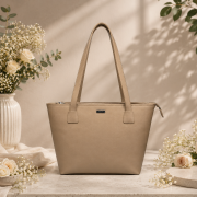 Queen Tote – Dot Beige